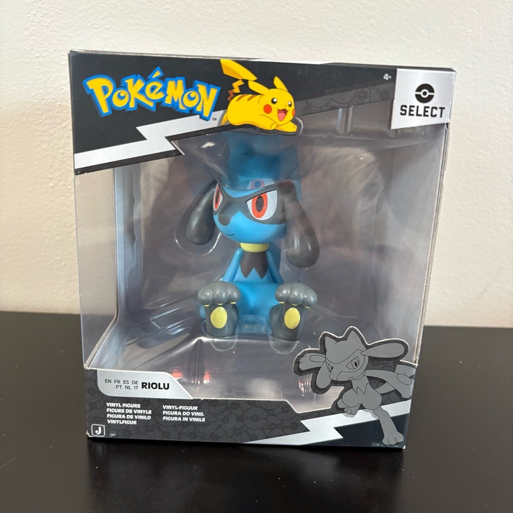 Jazwares Pokémon Riolu Select Series 4 Vinyl Figure